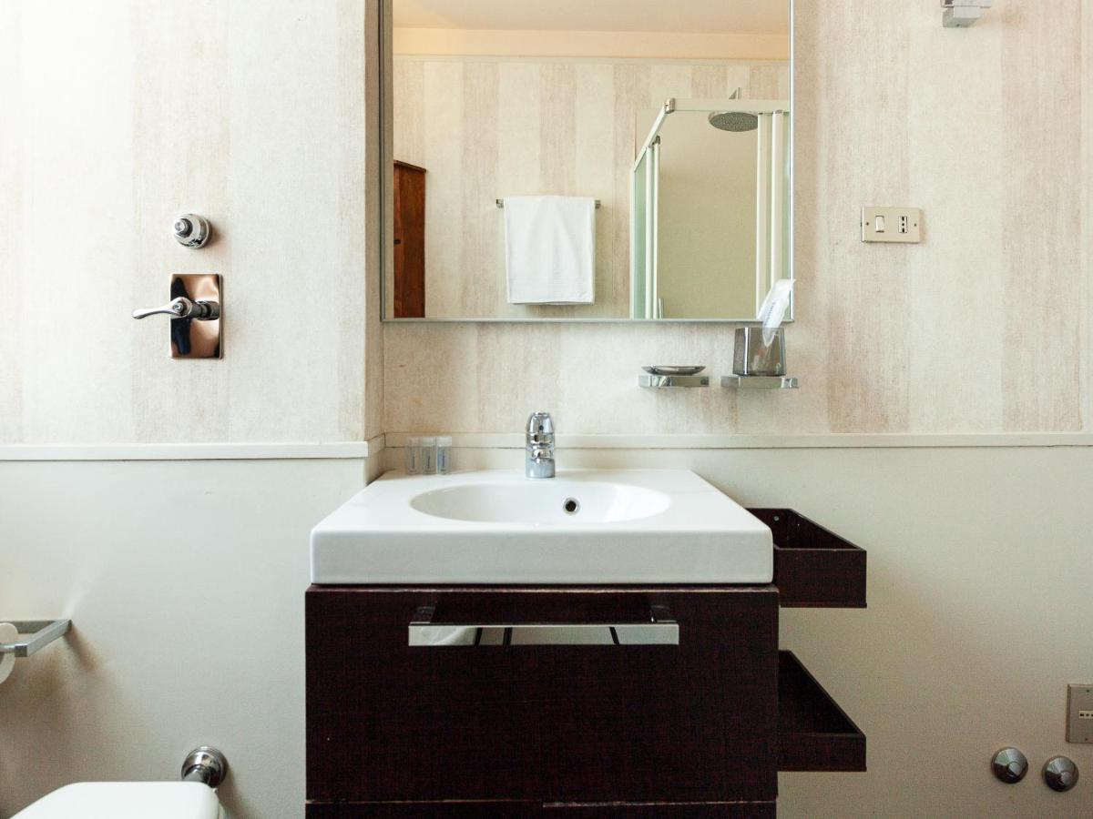 easyhomes - Premuda Milan Bagian luar foto